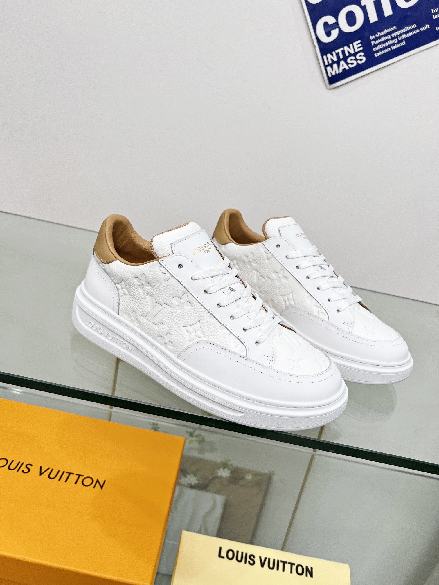 LVT SNEAKERS