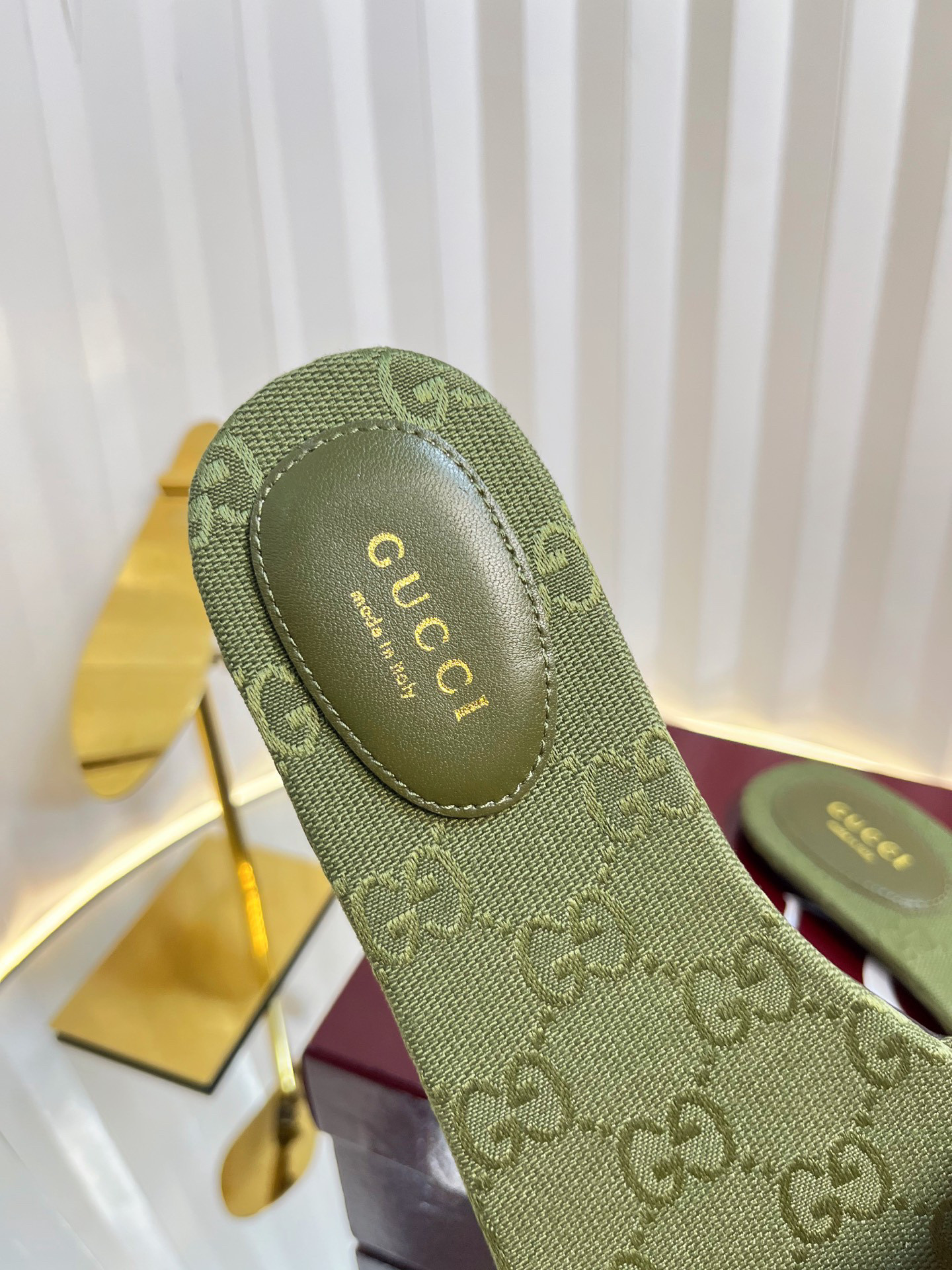 GUCCI SANDALS