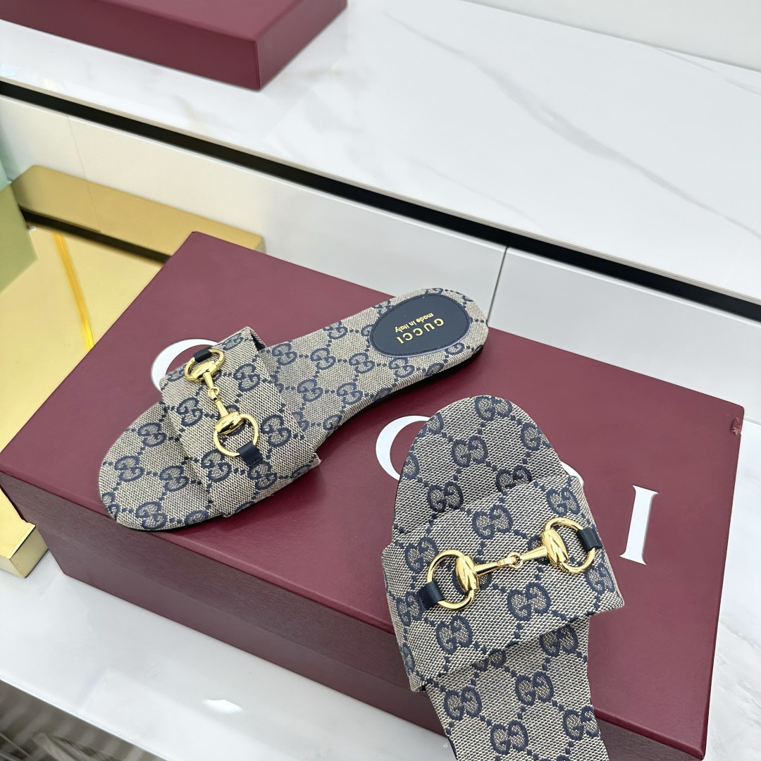 GUCCI SANDALS