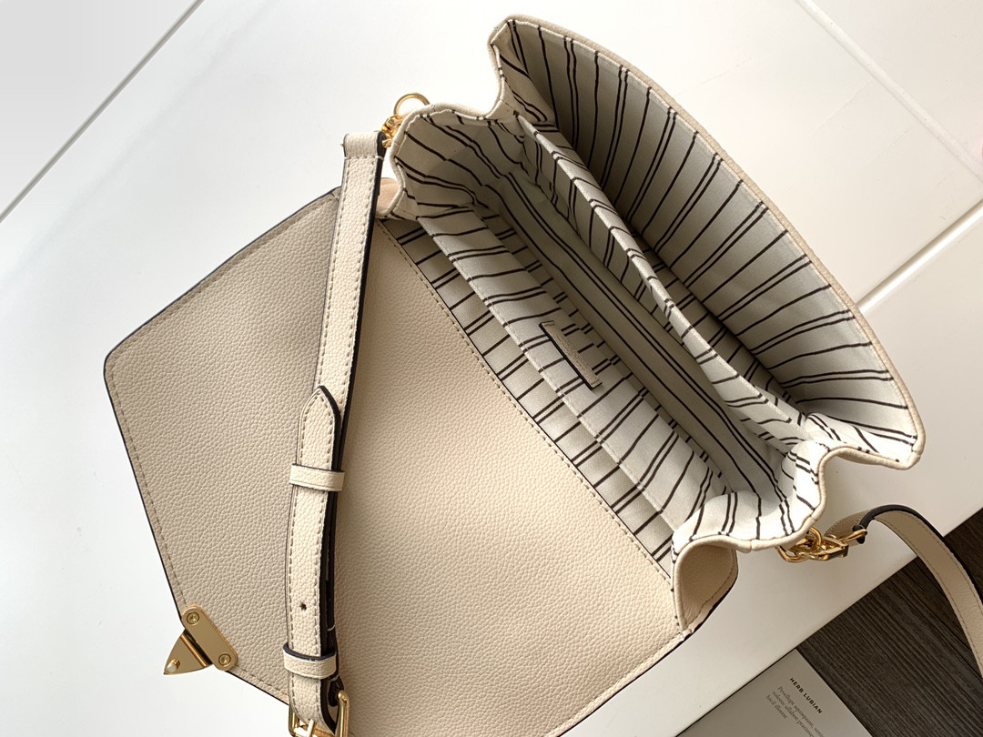 LVT PURSE