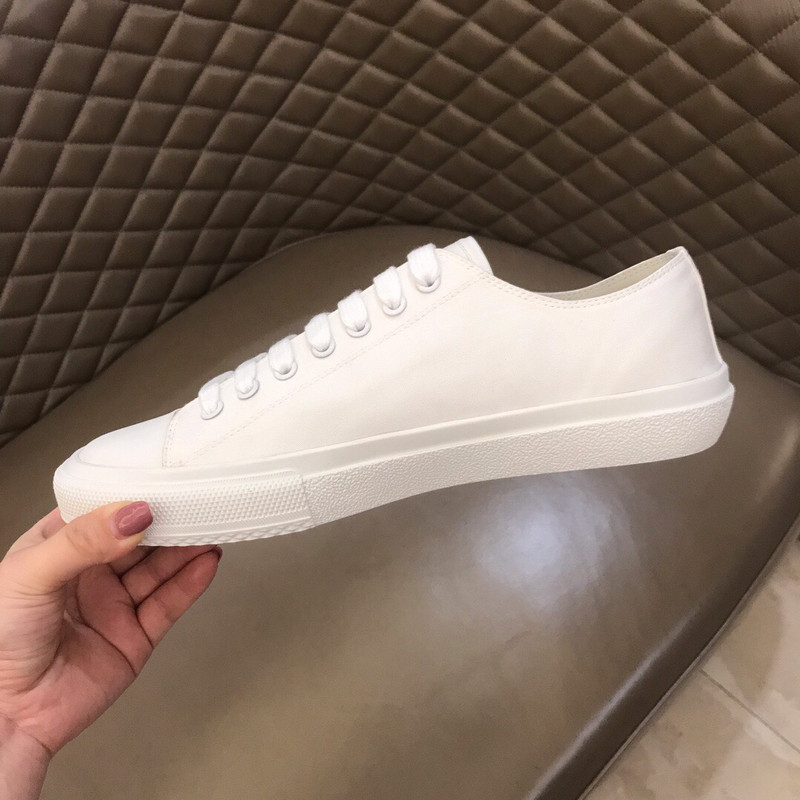 B**rry sneaker