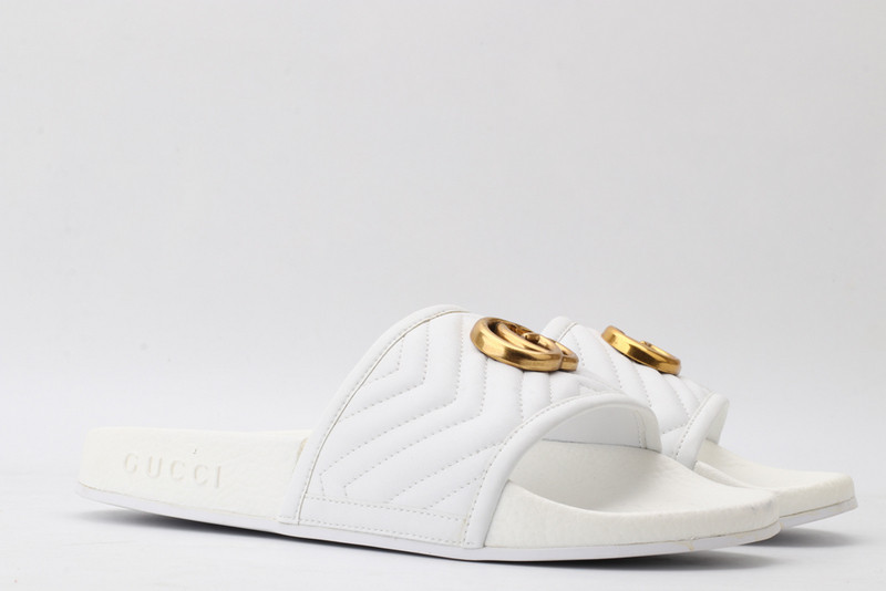 g*u*i sandals