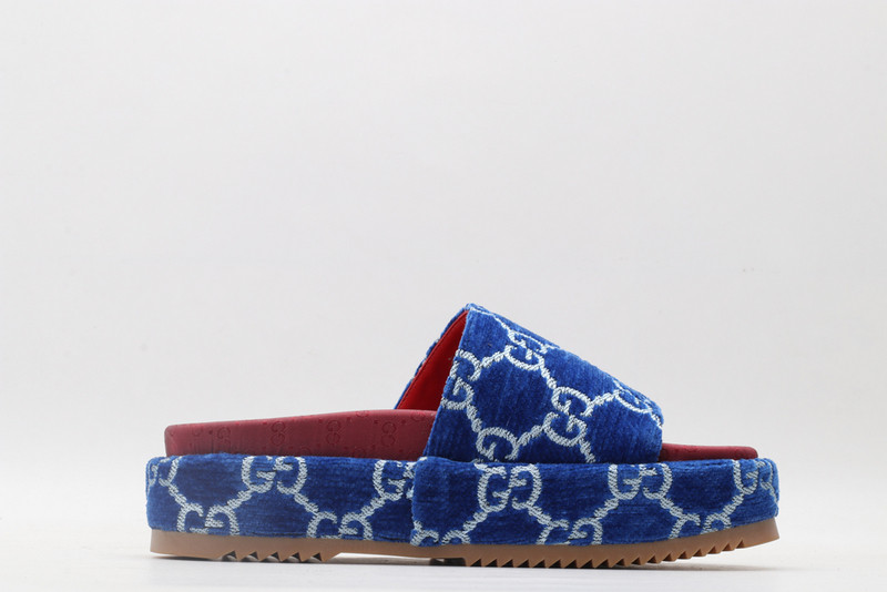 g*u*i sandals