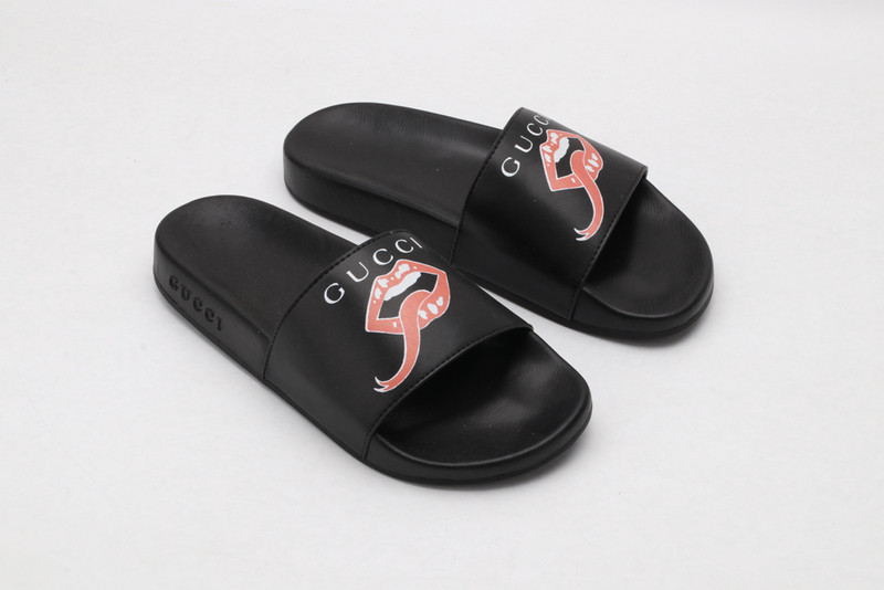 g*u*i sandals