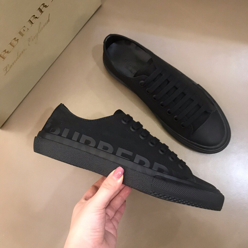 B**rry sneaker