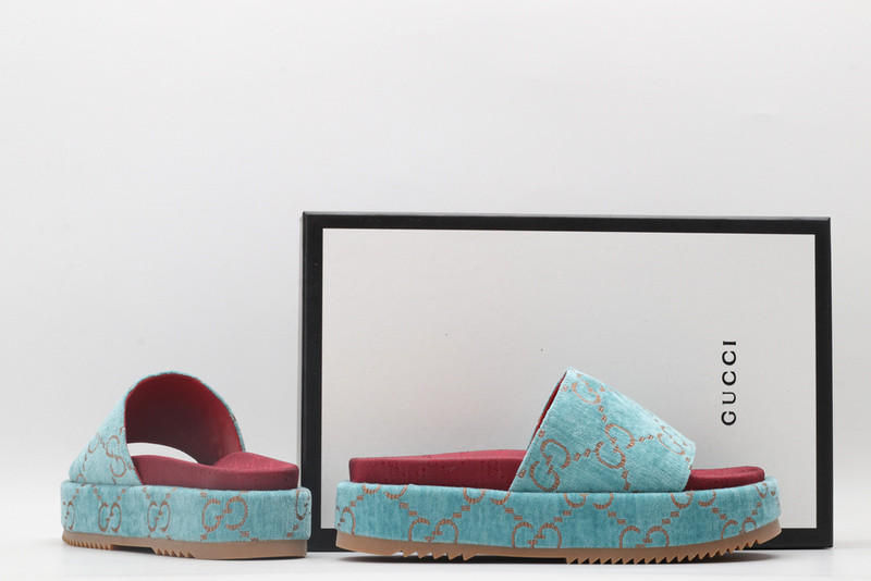 g*u*i sandals