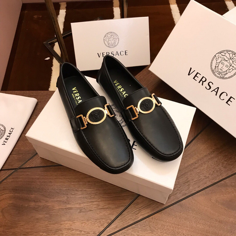 vs sneakers