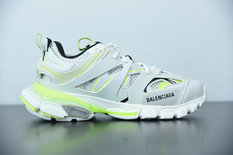 bc track sneaker