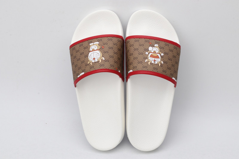 g*u*i sandals