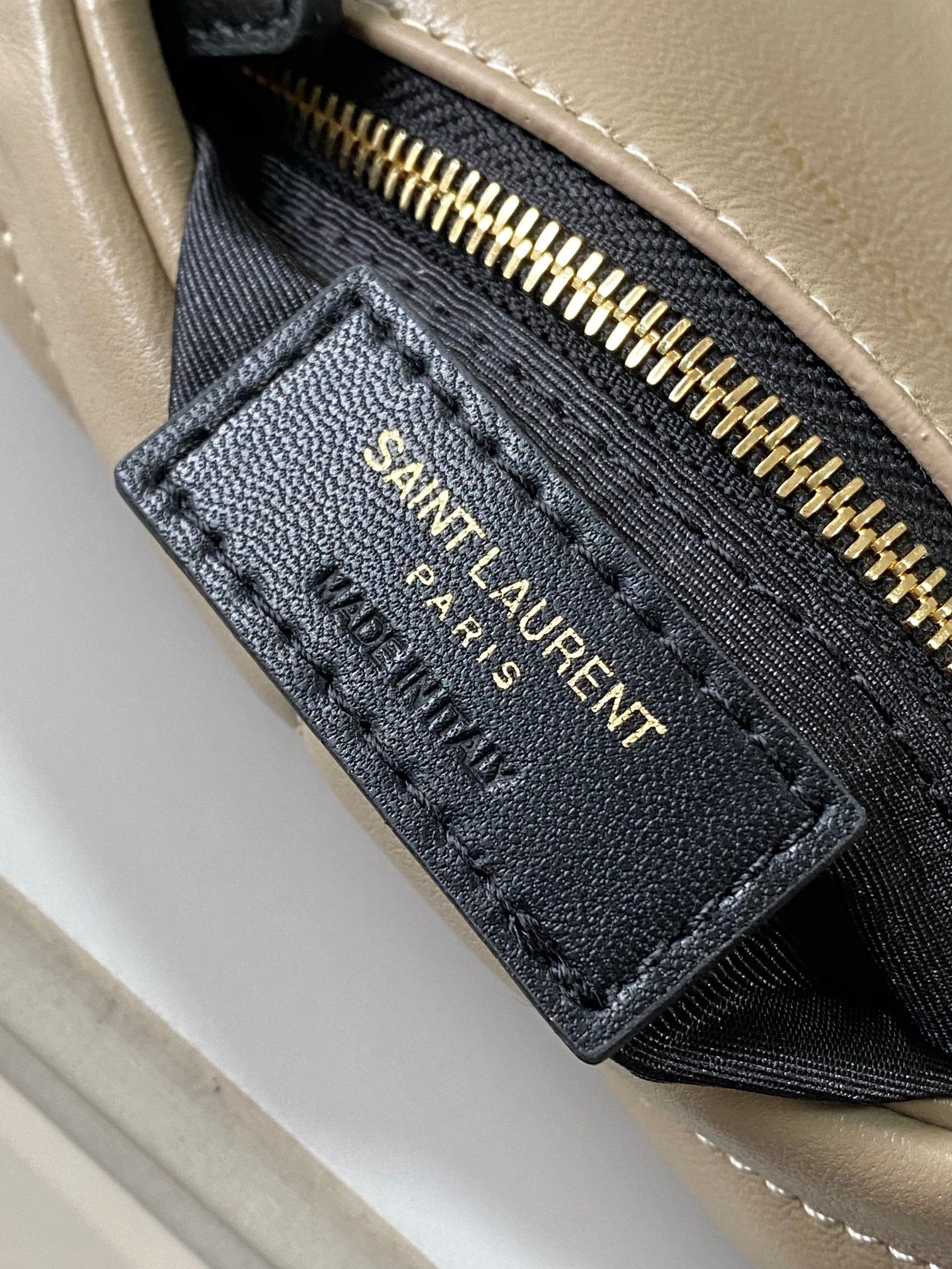 Y51 BAG