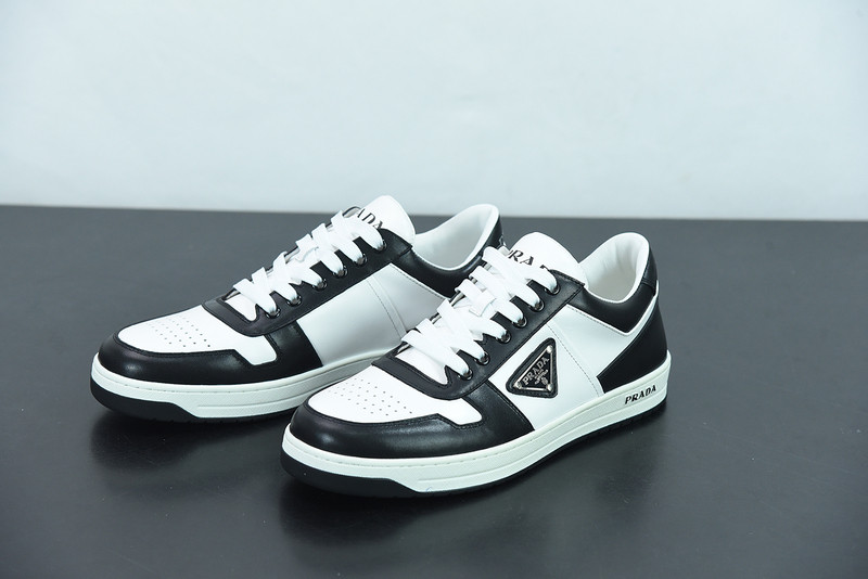 pr sneaker