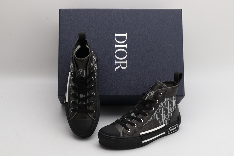 dio* x kaws b23 high-top sneakers in oblique 1012