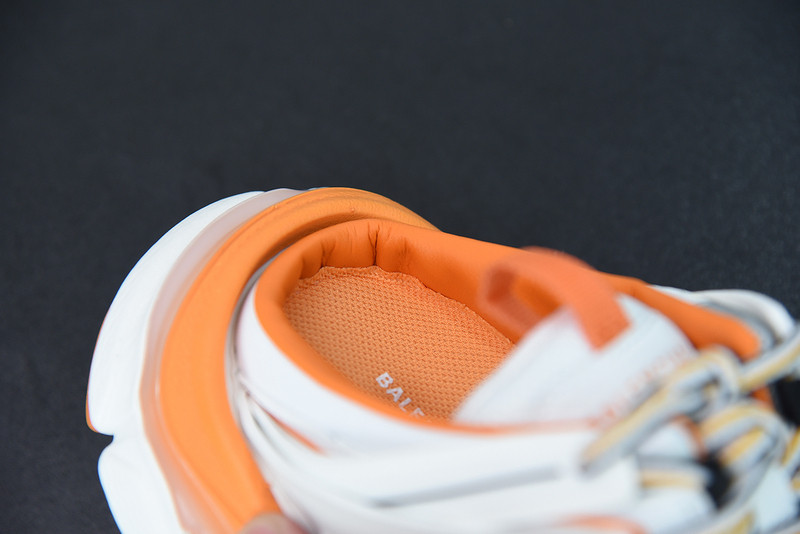 bc track sneaker