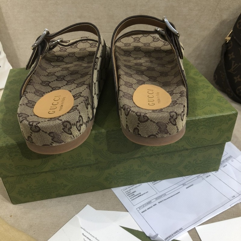 g*u*i sandals