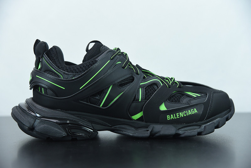 bc track sneaker