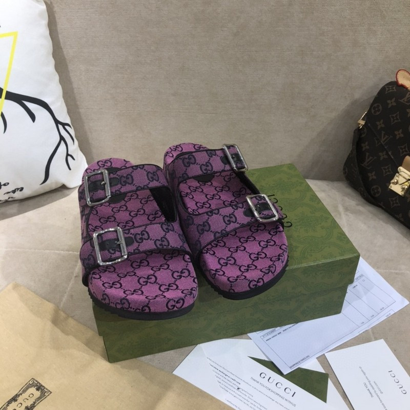 g*u*i sandals
