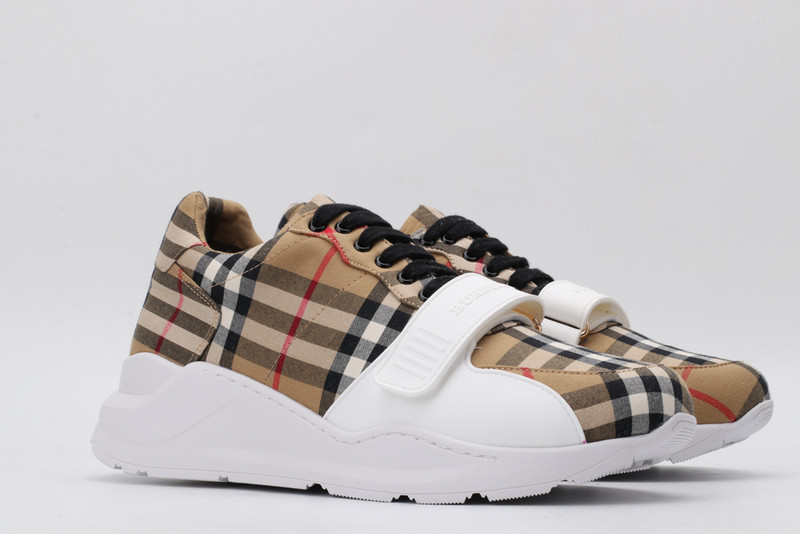 B**rry sneaker