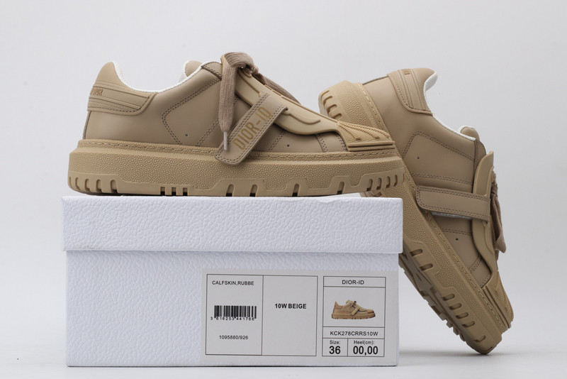 dio* sneaker