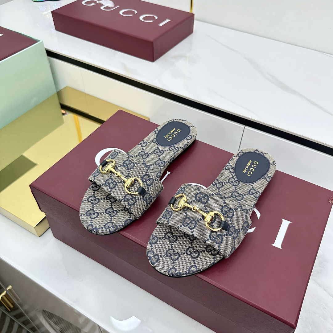 GUCCI SANDALS