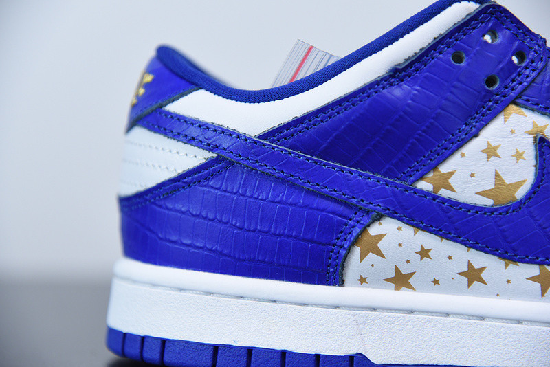 S*p*e x nike sb dunk low white/metallic gold-hyper blue dh3228-100