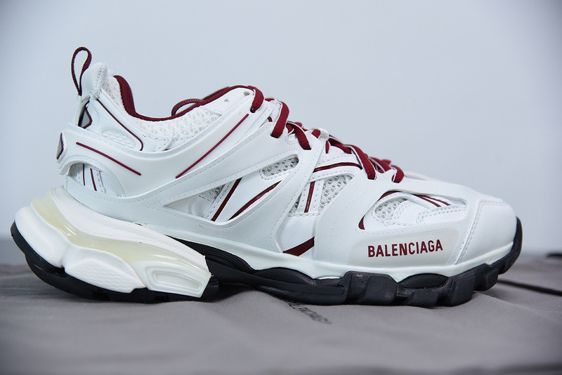 bc track sneaker