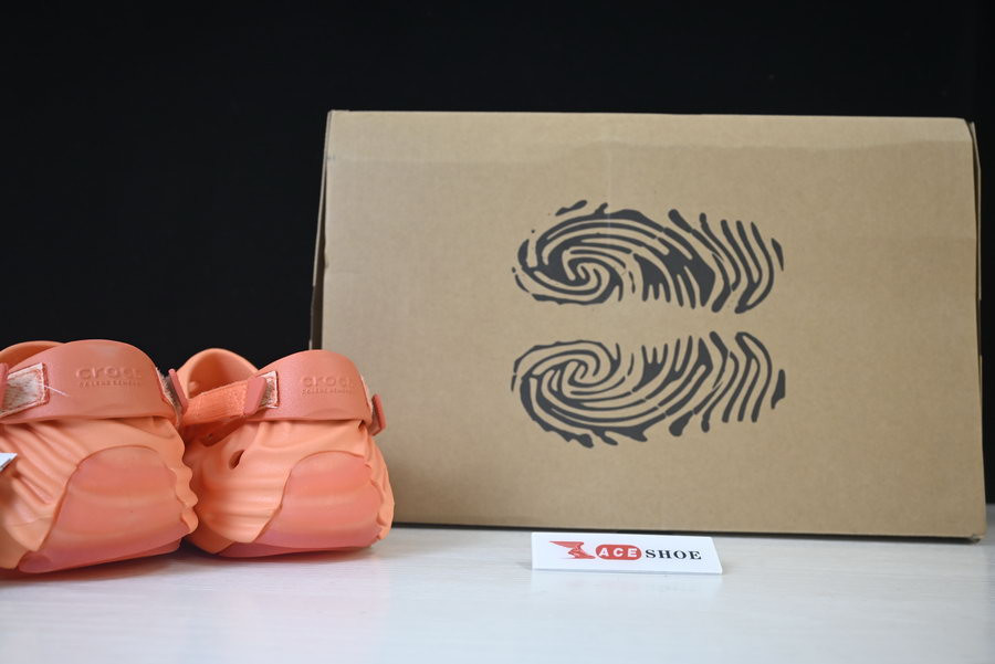 crocs pollex clog by salehe bembury 207393-6r