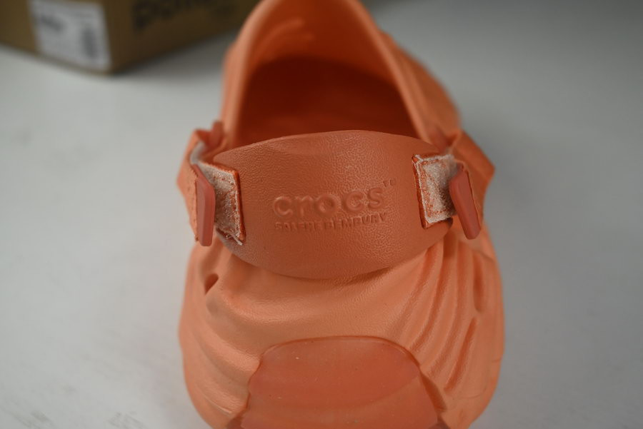 crocs pollex clog by salehe bembury 207393-6r