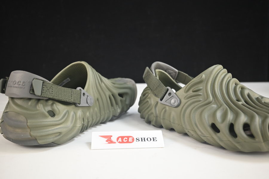 crocs pollex clog by salehe bembury cucumber 207393-309