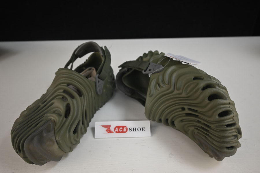 crocs pollex clog by salehe bembury cucumber 207393-309