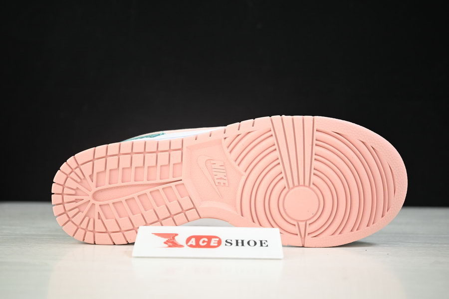 nike dunk low “snakeskin” dr8577-300