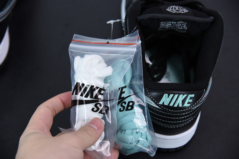 nike sb dunk low black x diamond S*pply x co bv1310-001