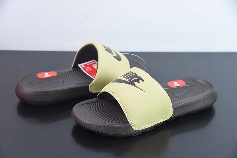 nike sandals