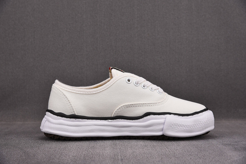 maison mihara yasuhiro sneaker