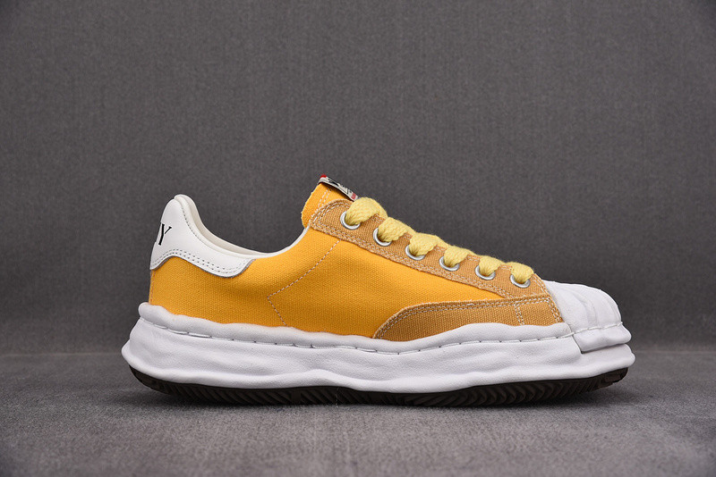 maison mihara yasuhiro sneaker