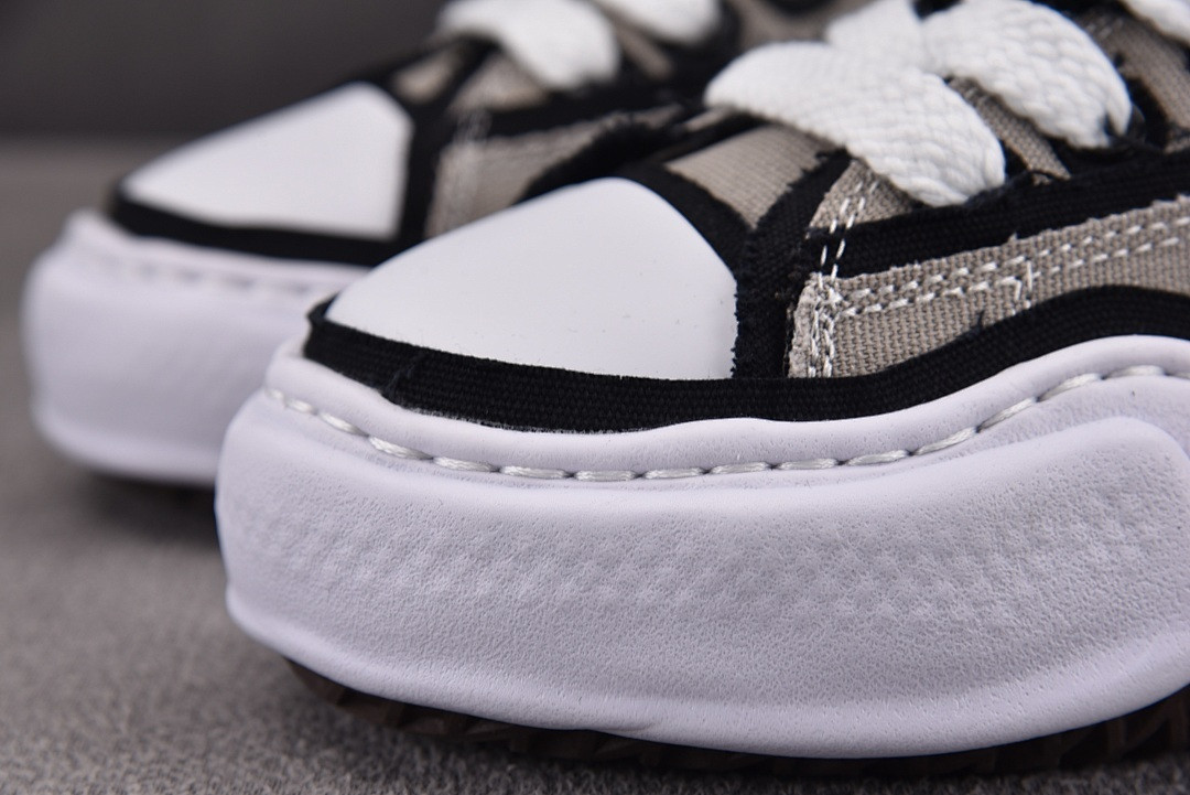 Ma1s0n MIHARA YASUHIRO Sneaker