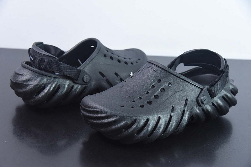 crocs echo clog black
