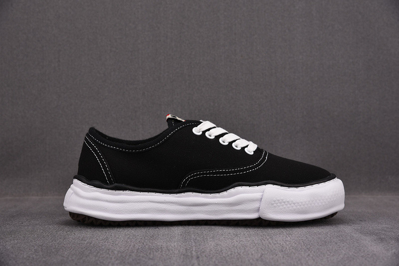 maison mihara yasuhiro sneaker