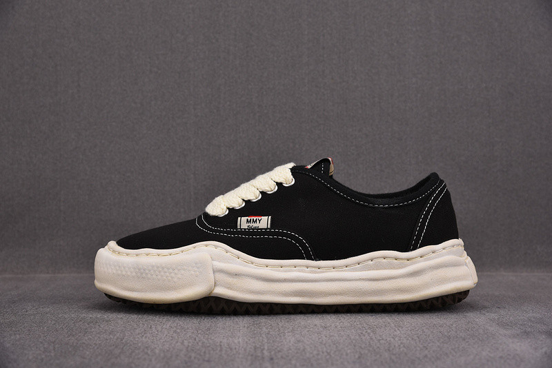 maison mihara yasuhiro sneaker