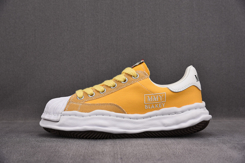 maison mihara yasuhiro sneaker