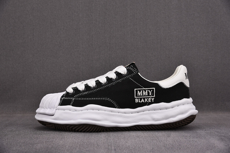 maison mihara yasuhiro sneaker