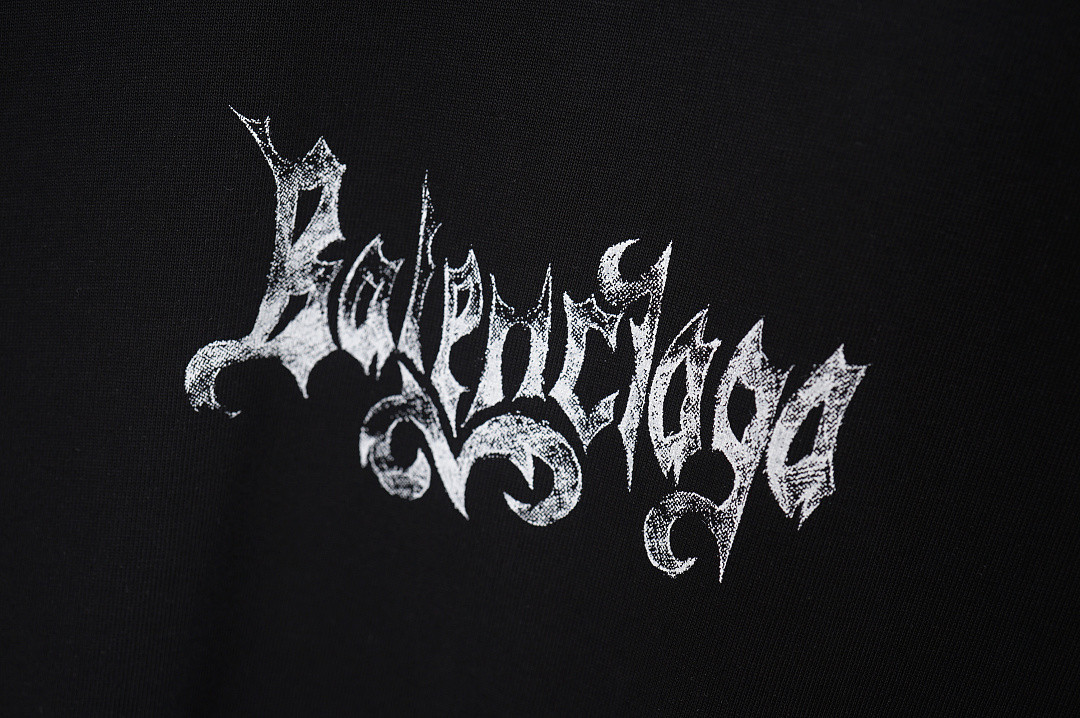 Ba1en*iaga Clothes