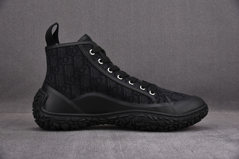 dio* sneaker
