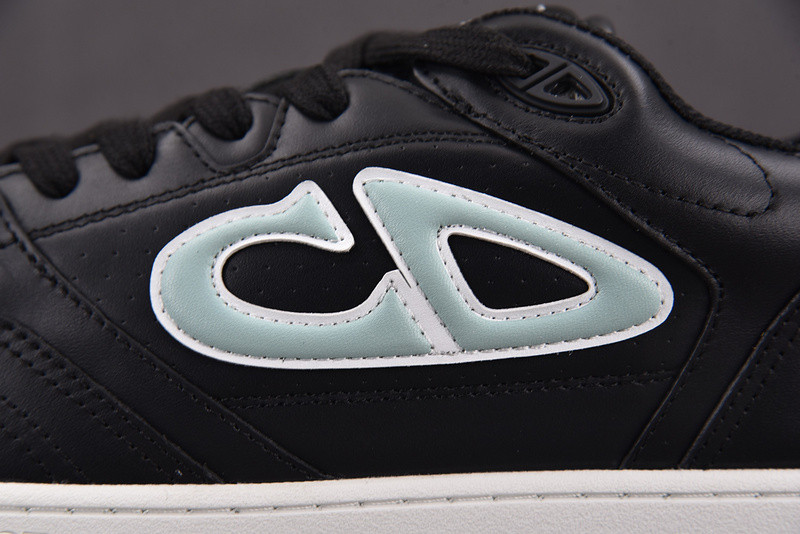 dio* sneaker