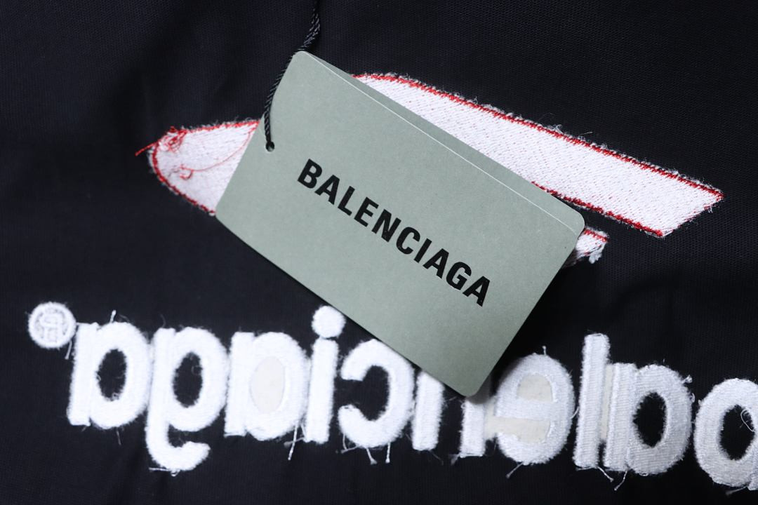 Ba1en*iaga Clothes