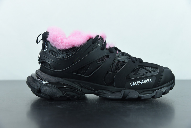 bc track sneaker