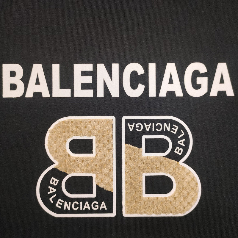 Ba*len*cia*ga clothes