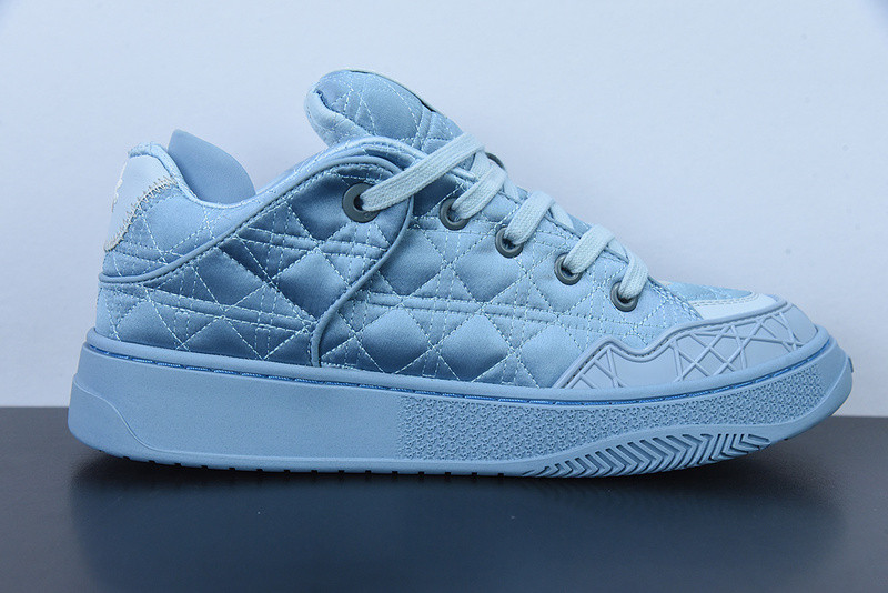 dio* sneaker