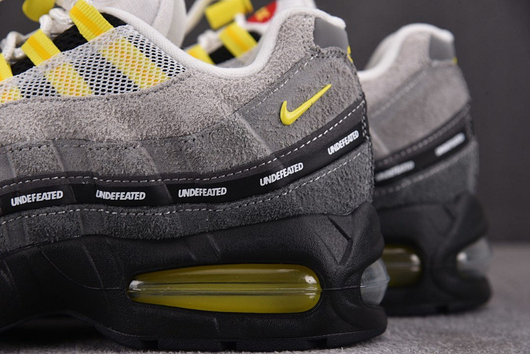 Nike x Undefeated Air Max 95 