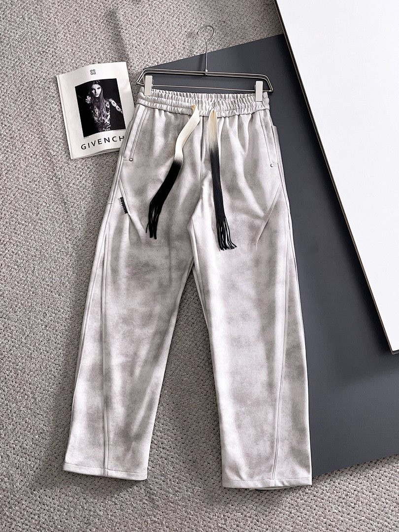 Ba1en*iaga Clothes