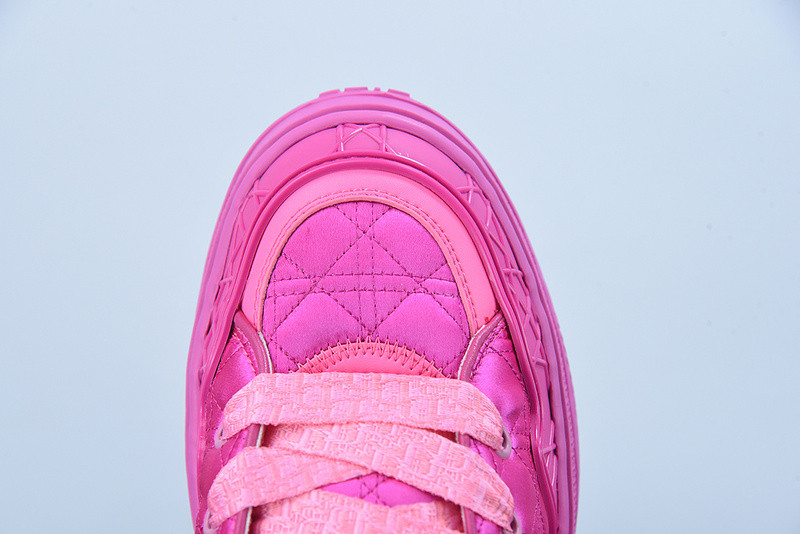 dio* sneaker